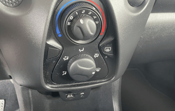 peugeot-108-vti-72-like-s-s-4cv-5p - 959814713