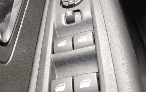citroen-c4-bluehdi-130ch-s-s-shine-eat8 - 959874713