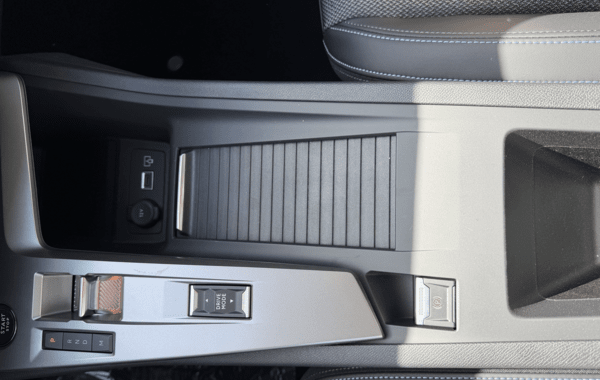 peugeot-308-sw-1-5-bluehdi-130ch-s-s-allure-eat8 - 959914713