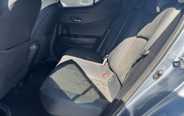 toyota-c-hr-184h-gr-sport-2wd-e-cvt-my22 - 960414713