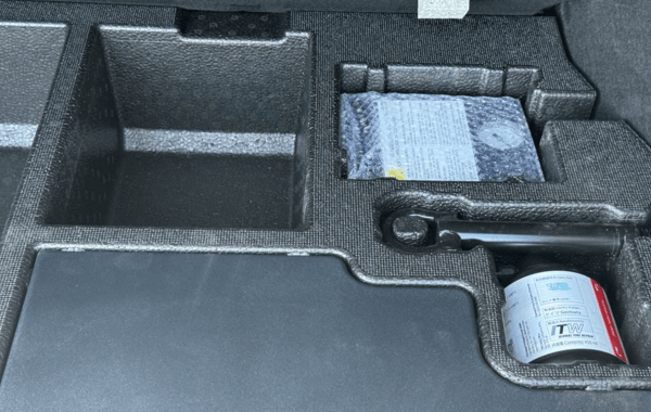 toyota-c-hr-184h-gr-sport-2wd-e-cvt-my22 - 960414713