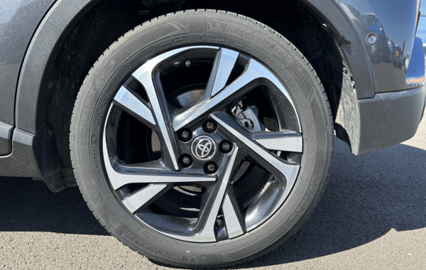 toyota-c-hr-184h-edition-2wd-e-cvt-my22 - 960774713