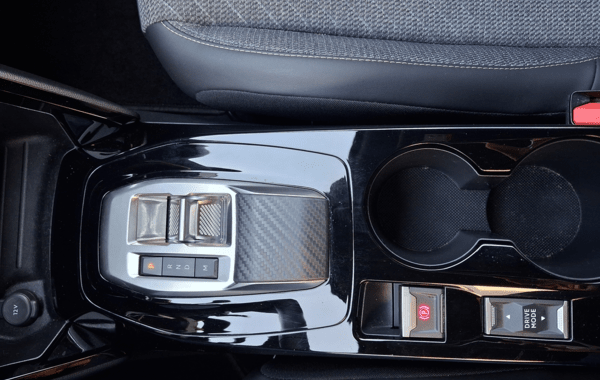 peugeot-2008-1-2-puretech-130ch-s-s-allure-eat8 - 962084713