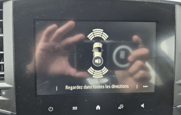 renault-megane-iv-1-5-blue-dci-115ch-evolution-edc-23 - 962774713