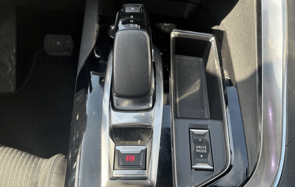 peugeot-3008-hybrid-225ch-allure-e-eat8 - 964404713