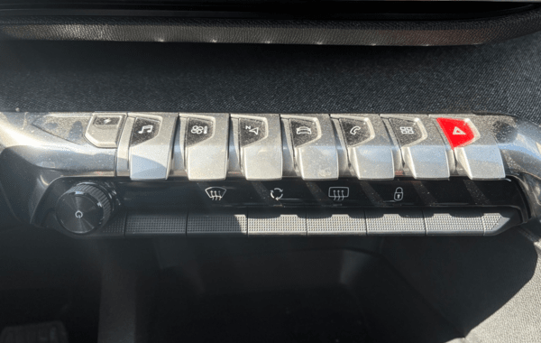 peugeot-3008-hybrid-225ch-allure-e-eat8 - 964404713