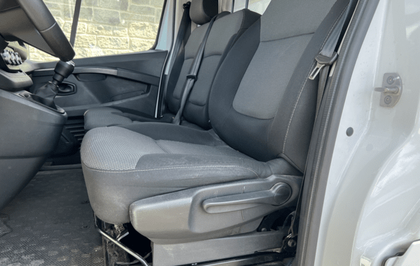 renault-trafic-iii-fg-l1h1-2t8-2-0-blue-dci-150ch-advance-24 - 964764713