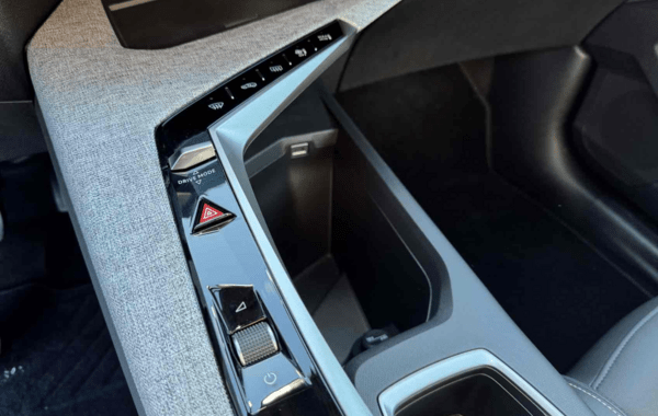 peugeot-5008-hybrid-145ch-allure-e-dcs6 - 965984713