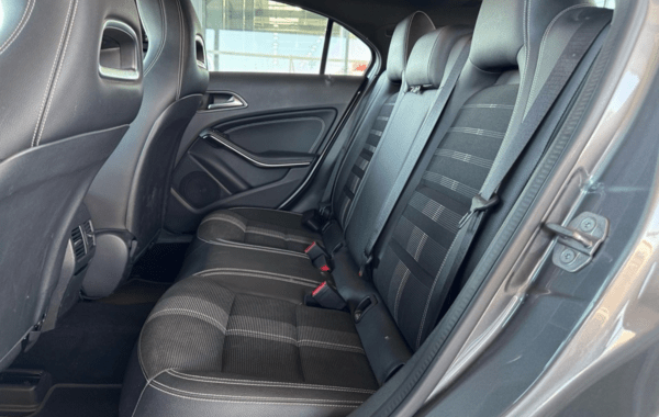 mercedes-classe-a-180-d-sensation-7g-dct - 966324713