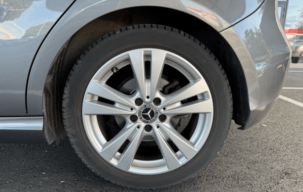mercedes-classe-a-180-d-sensation-7g-dct - 966324713