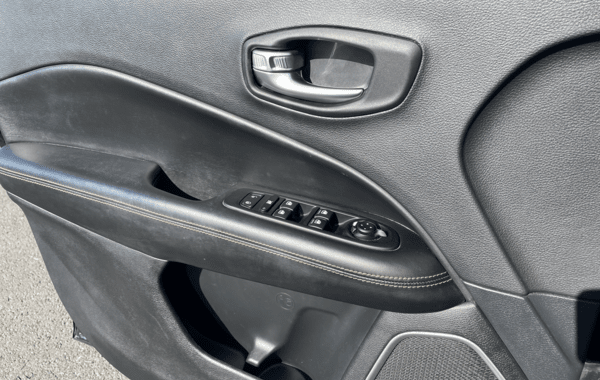 jeep-compass-1-3-gse-t4-190ch-limited-4xe-phev-at6 - 966624713