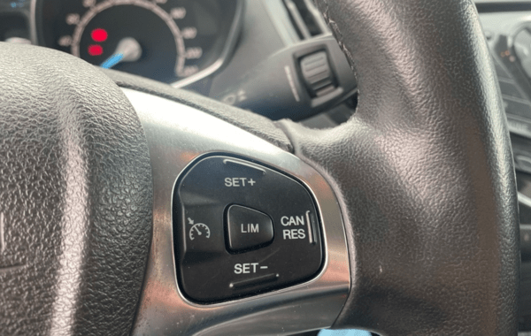 ford-tourneo-courier-1-0e-100ch-titanium - 966654713