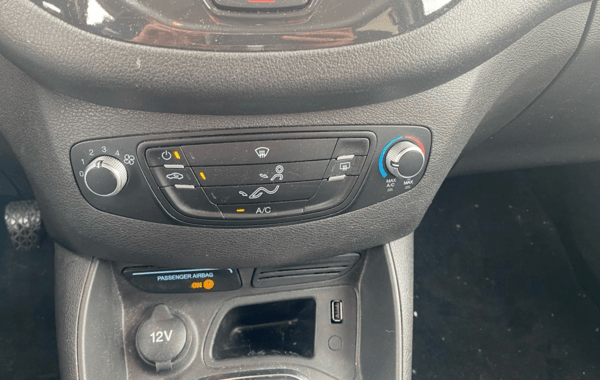 ford-tourneo-courier-1-0e-100ch-titanium - 966654713