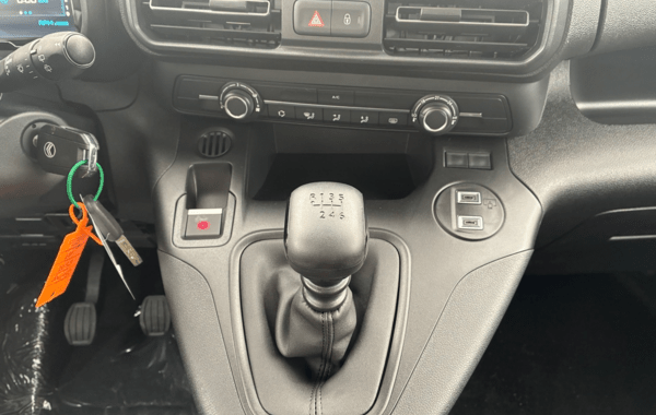 citroen-berlingo-m-1-5-bluehdi-100ch-s-s-plus-5-places-n1 - 967274713