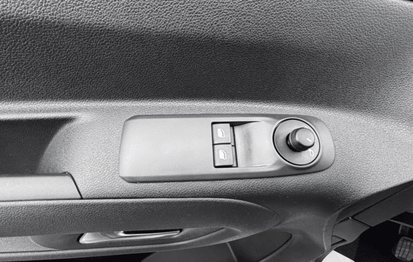 citroen-berlingo-m-1-5-bluehdi-100ch-s-s-plus-5-places-n1 - 967324713