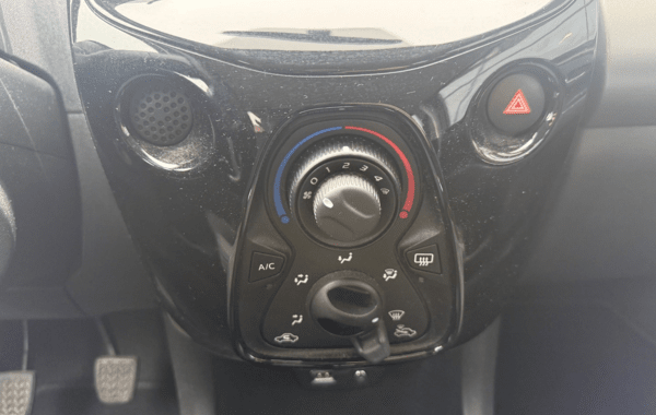 peugeot-108-1-2-puretech-allure-5p - 967954713