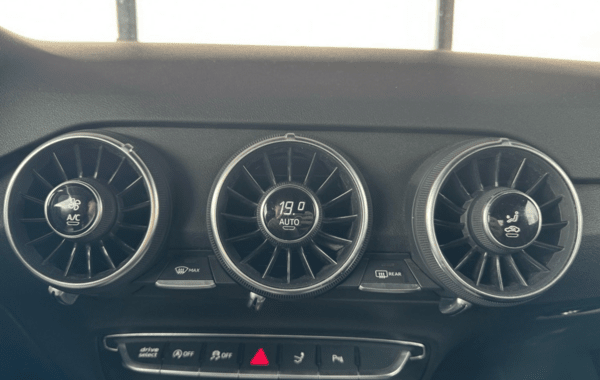 audi-tt-roadster-40-tfsi-197ch-s-tronic-7 - 968054713