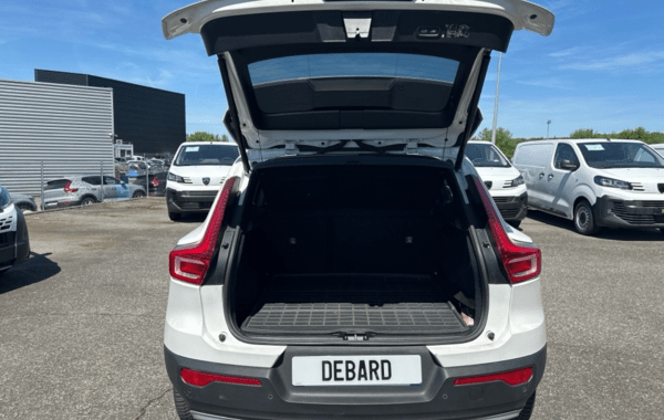 volvo-xc40-d3-adblue-awd-150ch-momentum-geartronic-8 - 968074713