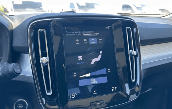 volvo-xc40-d3-adblue-awd-150ch-momentum-geartronic-8 - 968074713