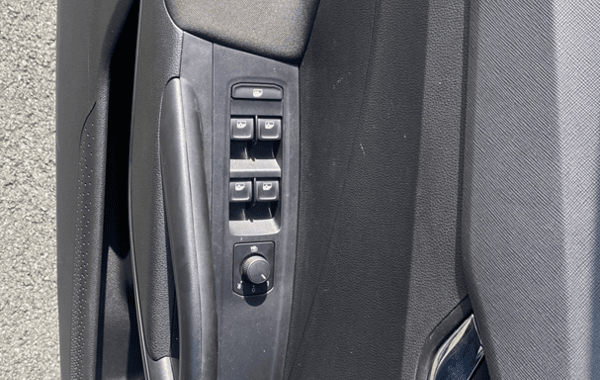 skoda-fabia-1-0-tsi-evo2-116ch-selection-dsg7 - 968814713