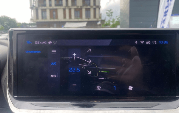 peugeot-208-1-2-hybrid-110ch-allure-e-dcs6 - 969834713