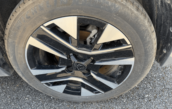 peugeot-208-1-2-hybrid-110ch-allure-e-dcs6 - 969934713
