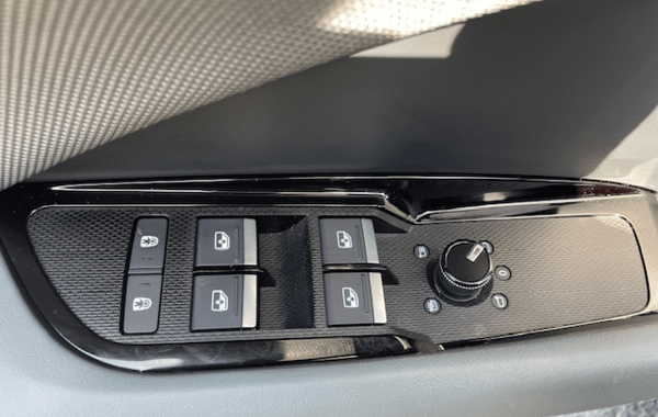 audi-q3-sportback-2-0-tdi-150ch-s-line-s-tronic-7 - 969974713