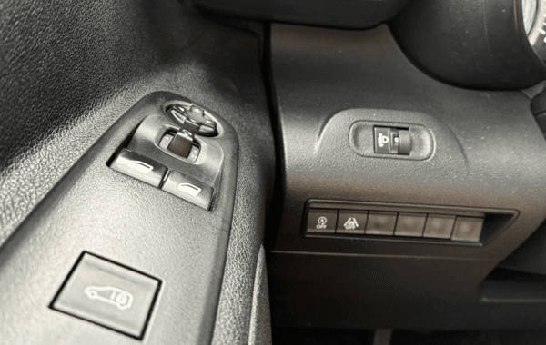 toyota-proace-city-medium-100-d-4d-dynamic - 970344713