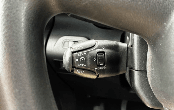 toyota-proace-city-medium-100-d-4d-dynamic - 970344713