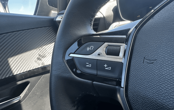 peugeot-208-1-2-hybrid-110ch-allure-e-dcs6 - 971464713