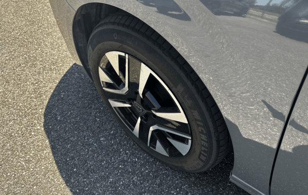 peugeot-208-1-2-hybrid-110ch-allure-e-dcs6 - 971464713
