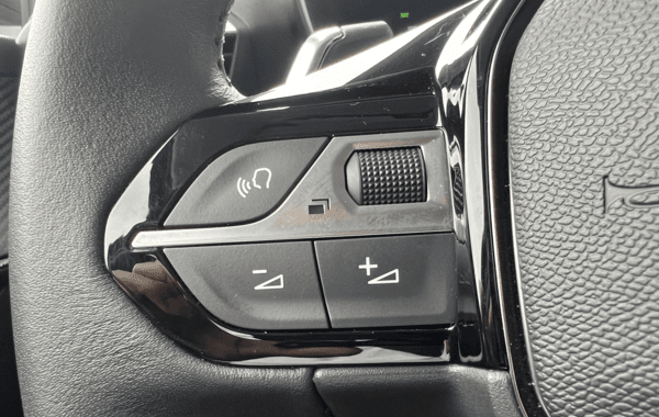 peugeot-208-1-2-hybrid-110ch-allure-e-dcs6 - 971494713