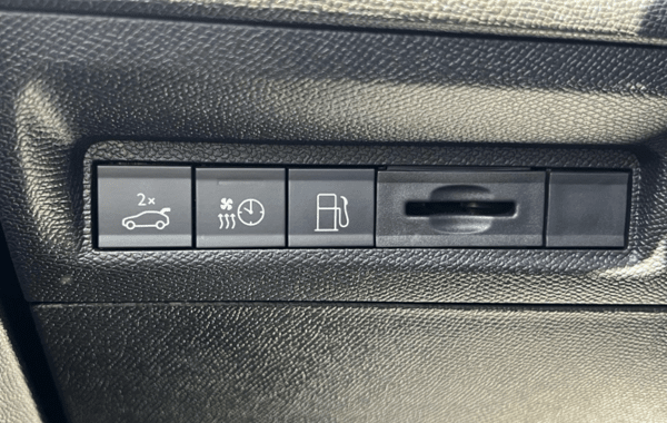 peugeot-408-plug-in-hybrid-225ch-gt-e-eat8 - 971504713