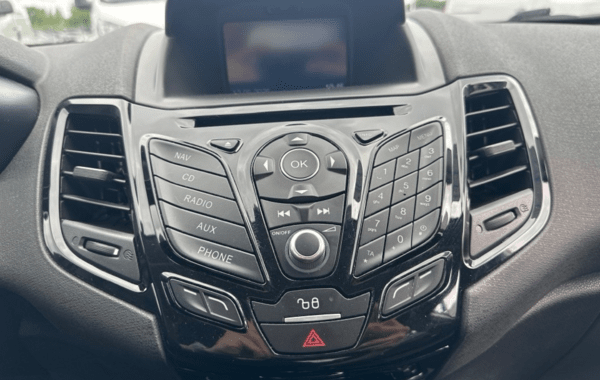 ford-fiesta-1-5-tdci-95ch-fap-titanium-5p - 971644713