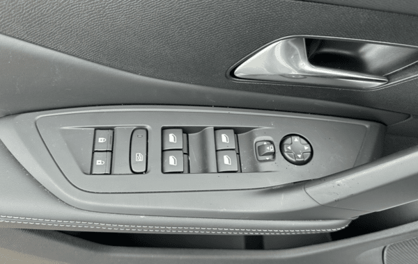 peugeot-308-sw-1-5-bluehdi-130ch-s-s-allure-eat8 - 973324713