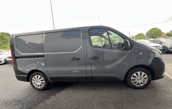 nissan-nv300-fg-l1h1-2t8-2-0-dci-120ch-made-in-france - 973334713