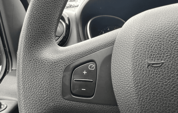 nissan-nv300-fg-l1h1-2t8-2-0-dci-120ch-made-in-france - 973334713