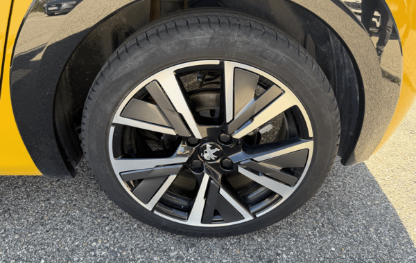 peugeot-208-1-2-100ch-s-s-gt-line-eat8 - 973534713