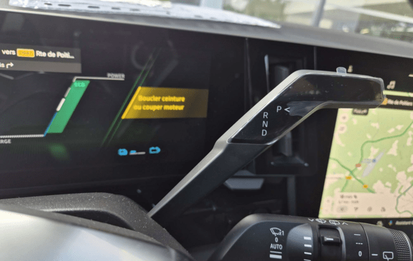renault-austral-1-2-e-tech-full-hybrid-200ch-esprit-alpine-26 - 973654713