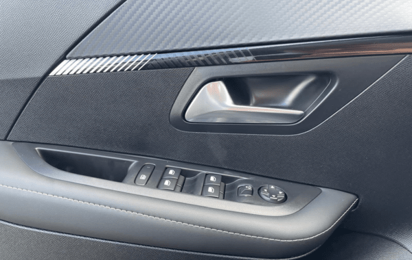 peugeot-208-1-2-hybrid-110ch-allure-e-dcs6 - 974684713