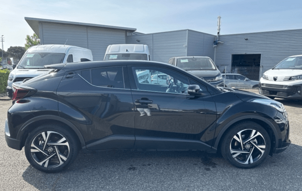 toyota-c-hr-184h-edition-2wd-e-cvt-my20 - 974934713