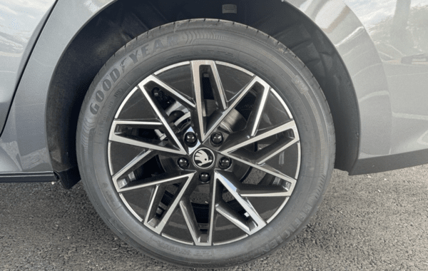 skoda-octavia-combi-2-0-tdi-scr-150ch-selection-dsg7 - 975684713