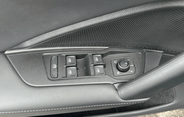 volkswagen-tiguan-2-0-tdi-150ch-life-plus-dsg7 - 975964713