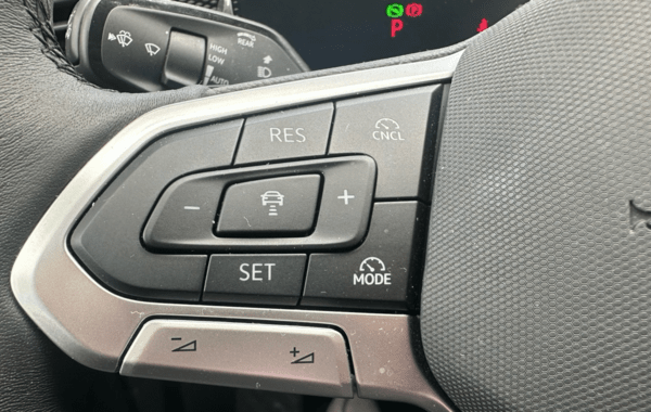 volkswagen-tiguan-2-0-tdi-150ch-life-plus-dsg7 - 975964713