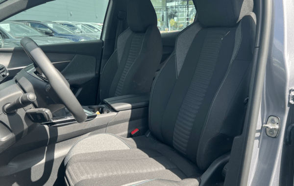 peugeot-3008-1-2-puretech-130ch-s-s-active-pack - 976454713