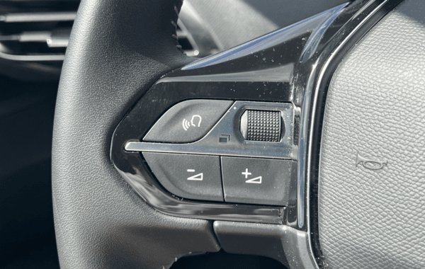 peugeot-3008-1-2-puretech-130ch-s-s-active-pack - 976454713