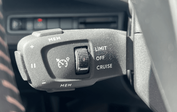 peugeot-3008-1-2-puretech-130ch-s-s-active-pack - 976454713