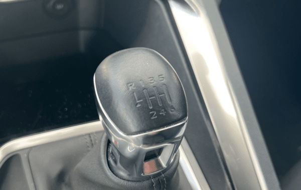 peugeot-3008-1-2-puretech-130ch-s-s-active-pack - 976454713