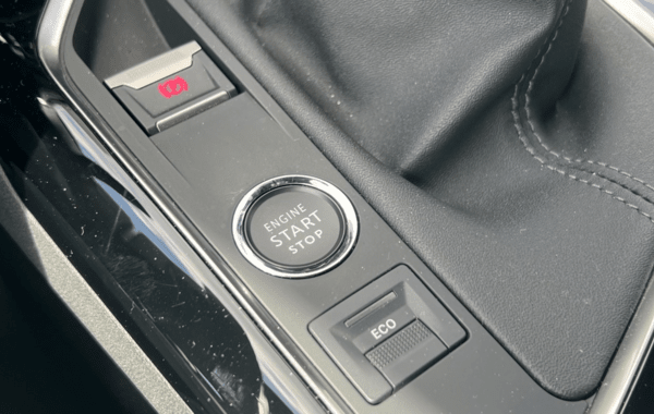 peugeot-3008-1-2-puretech-130ch-s-s-active-pack - 976454713