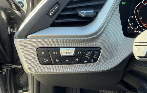 bmw-serie-1-f40-116ia-109ch-business-design-dkg7 - 976984713